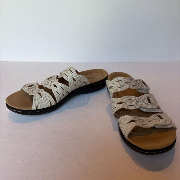 Clarks Collection Women's Cream Sandals with Woven Straps Slip On Size 8M - Picture 1 of 9